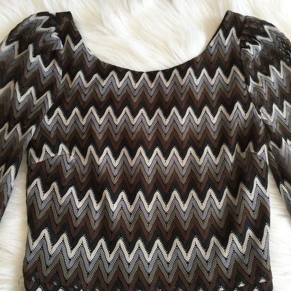 AKIRA Black Label Long Sleeve Shorts Romper - Picture 3 of 8